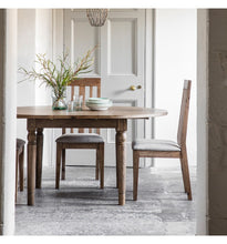 Load image into Gallery viewer, Cookham Oak Round Extending Dining Table